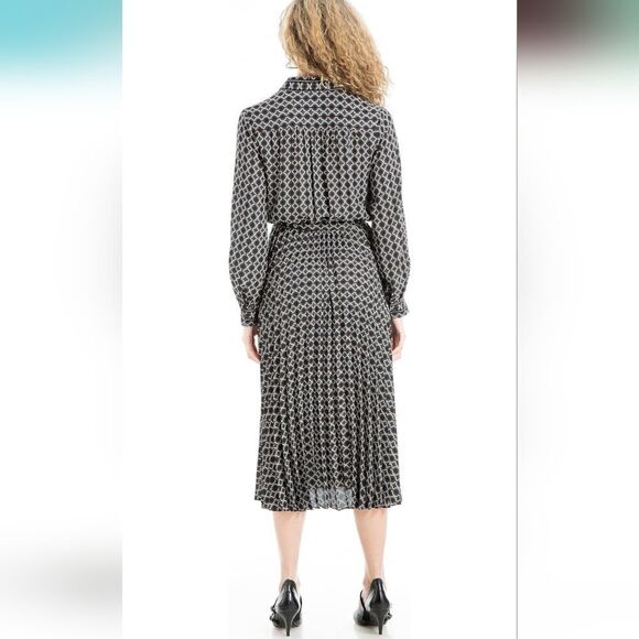 Max Studio  - Picture 3 of 5